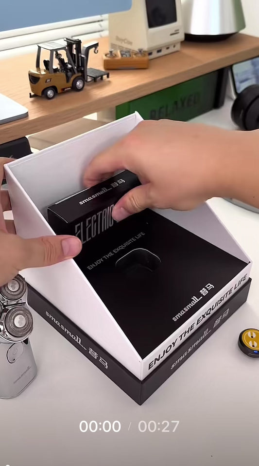 Mini Titan Triple Blade Electric Shaver